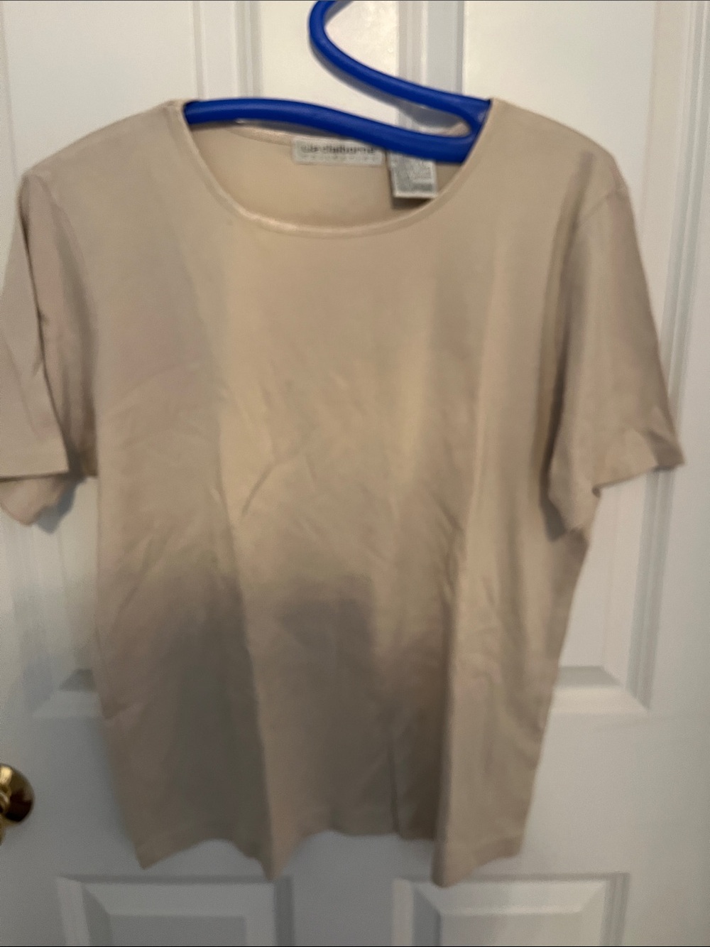 Like New!! Cotton and Rayon Liz Claiborne Beige Crewneck Short Sleeve Top